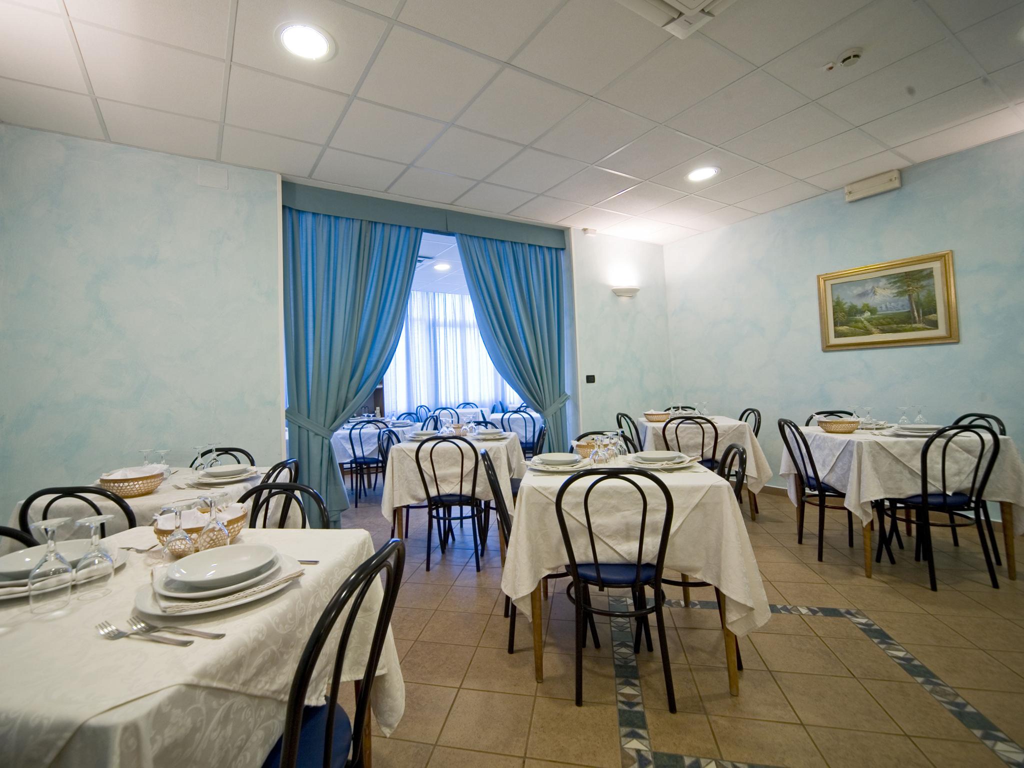 Hotel Savina Rimini Restoran fotoğraf